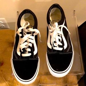 VANS Sneakers for SALE - NEW/Size 7